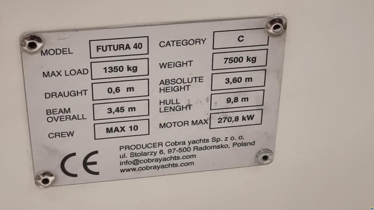 Cobra FUTURA 40 FlyBridge