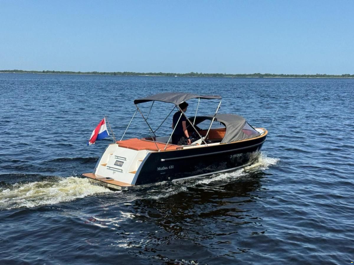 Maxima 630 Tender met boegschroef