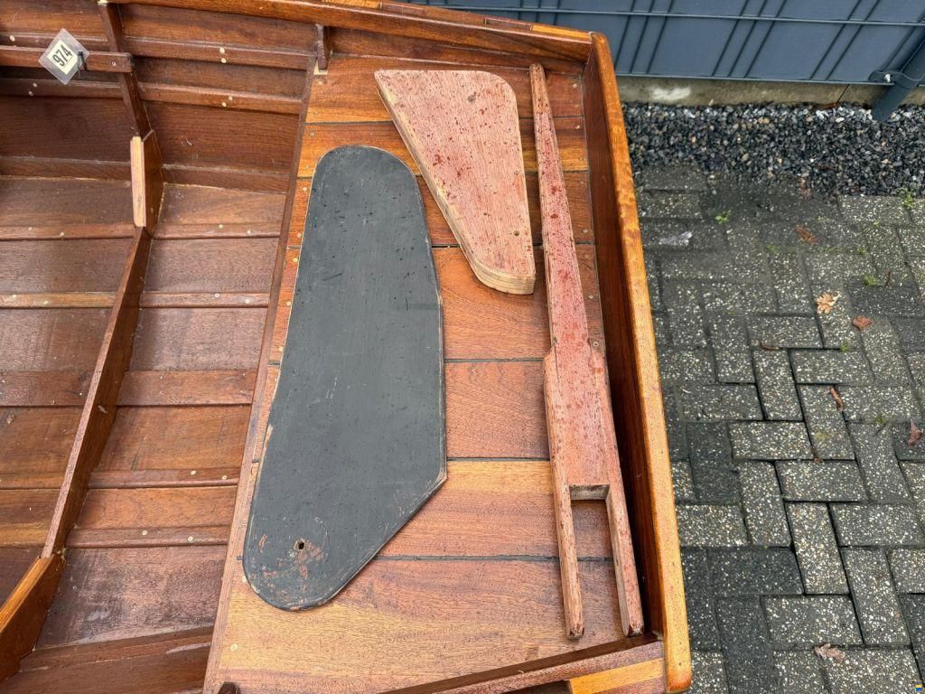 Eigenbouw Houten tender