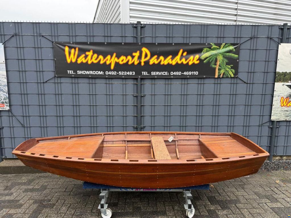 Eigenbouw Houten tender