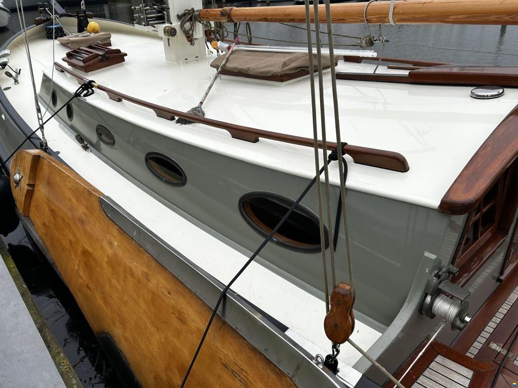 Lemsteraak Blom 1120 - Roefmodel - Wetterlelie