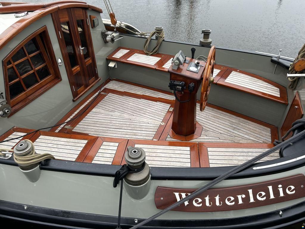 Lemsteraak Blom 1120 - Roefmodel - Wetterlelie