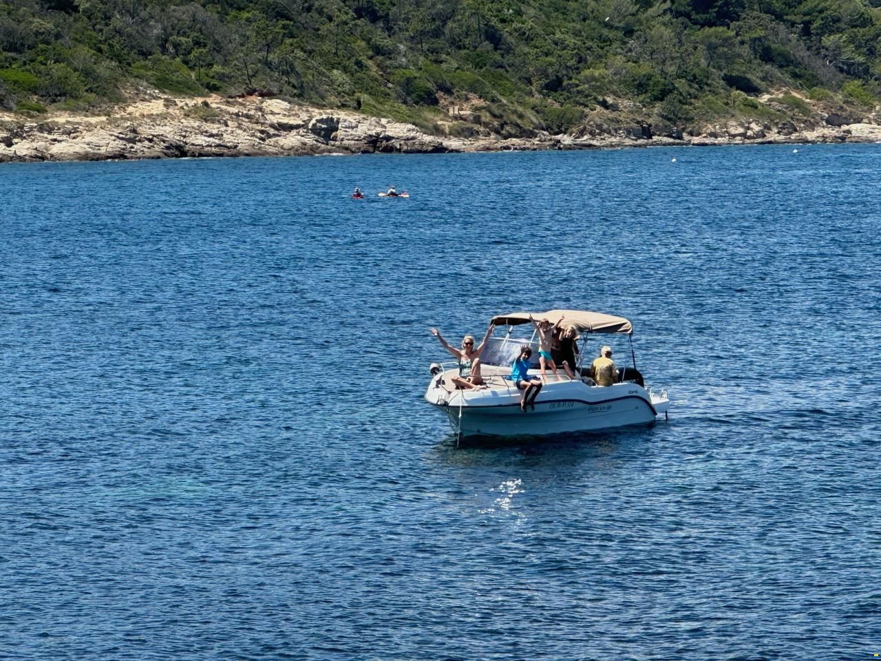 Karel Ionian Sun 600