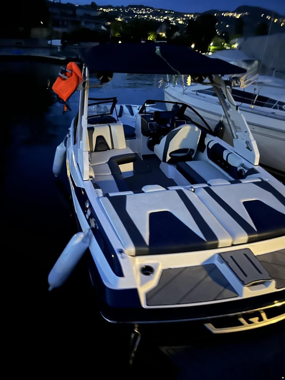 Malibu Wakesetter 21 VLX