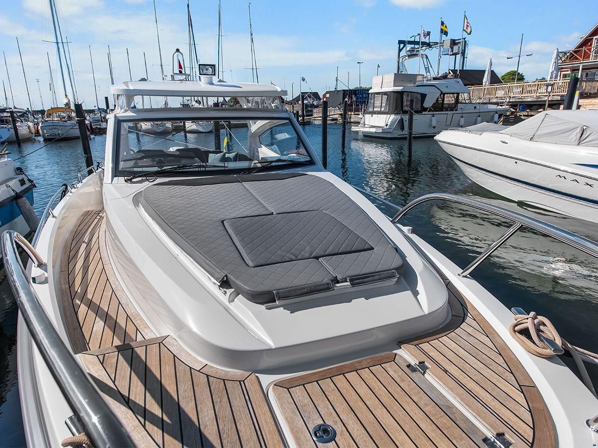 Nimbus W9 T-Top