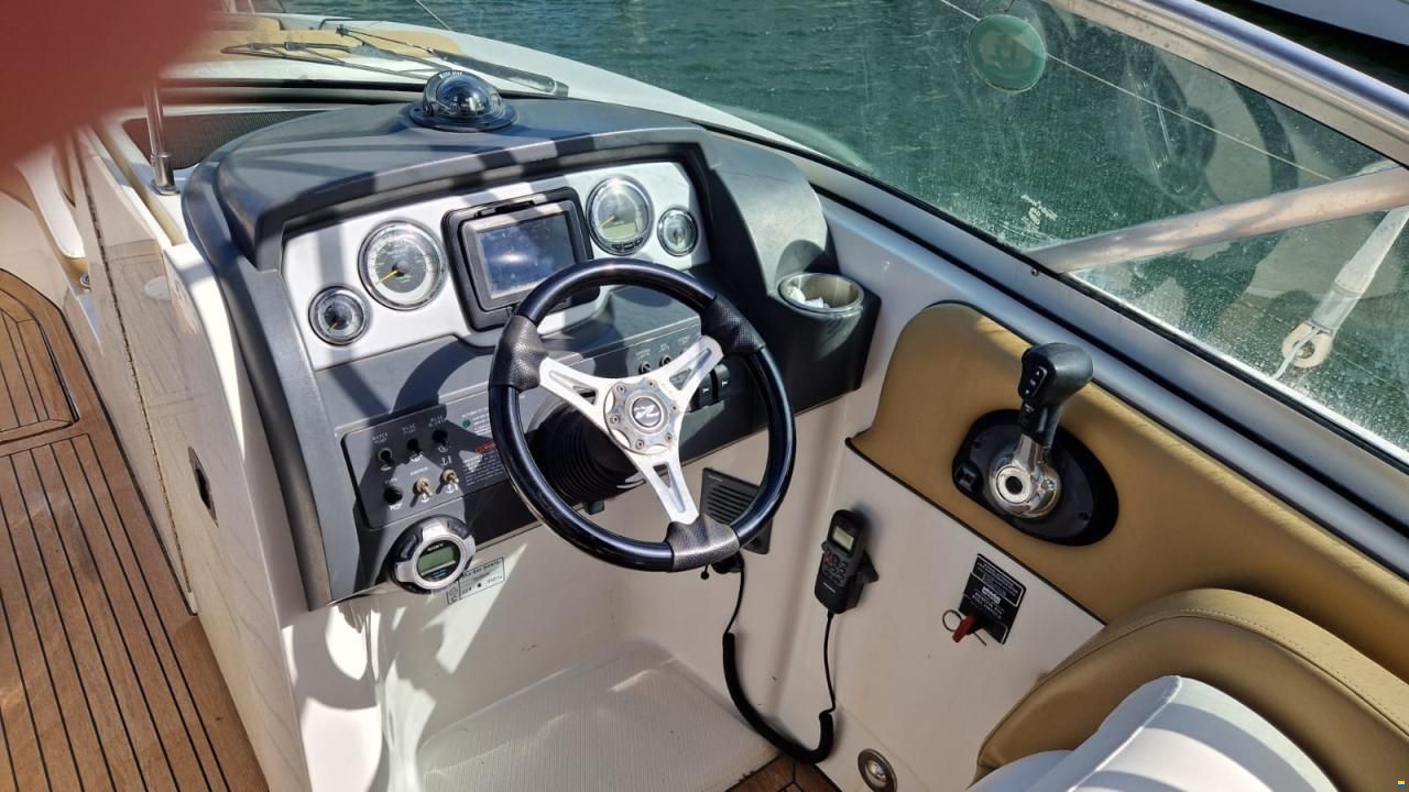 Sea Ray 300 Sundeck