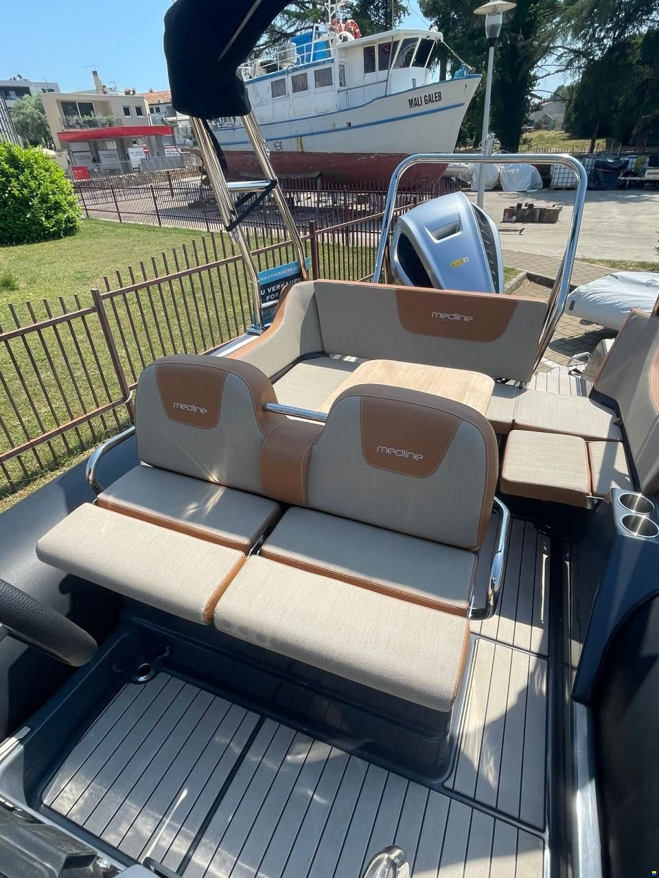 Zodiac Medline 6.8