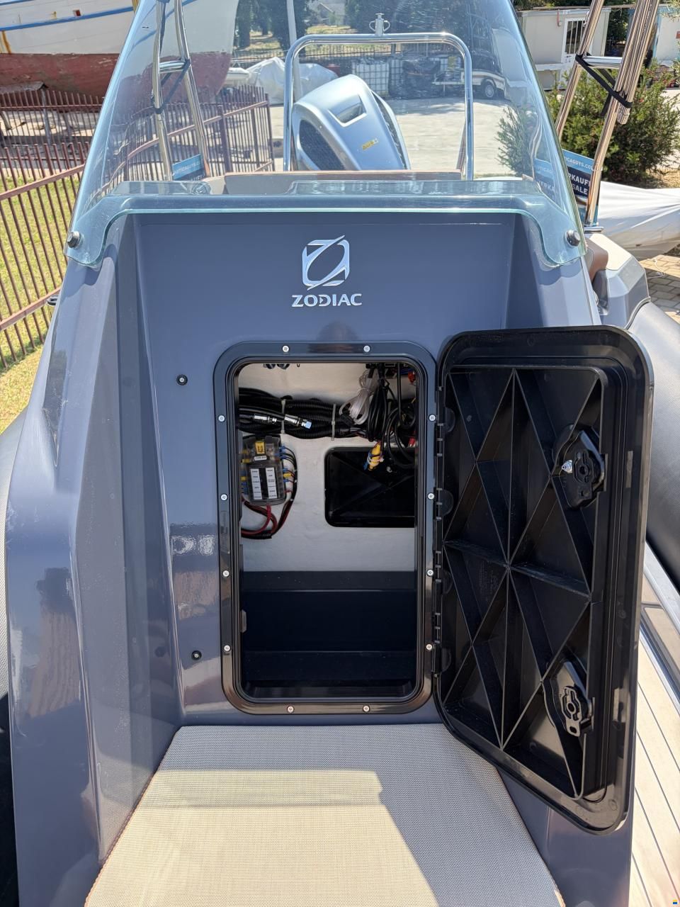 Zodiac Medline 6.8
