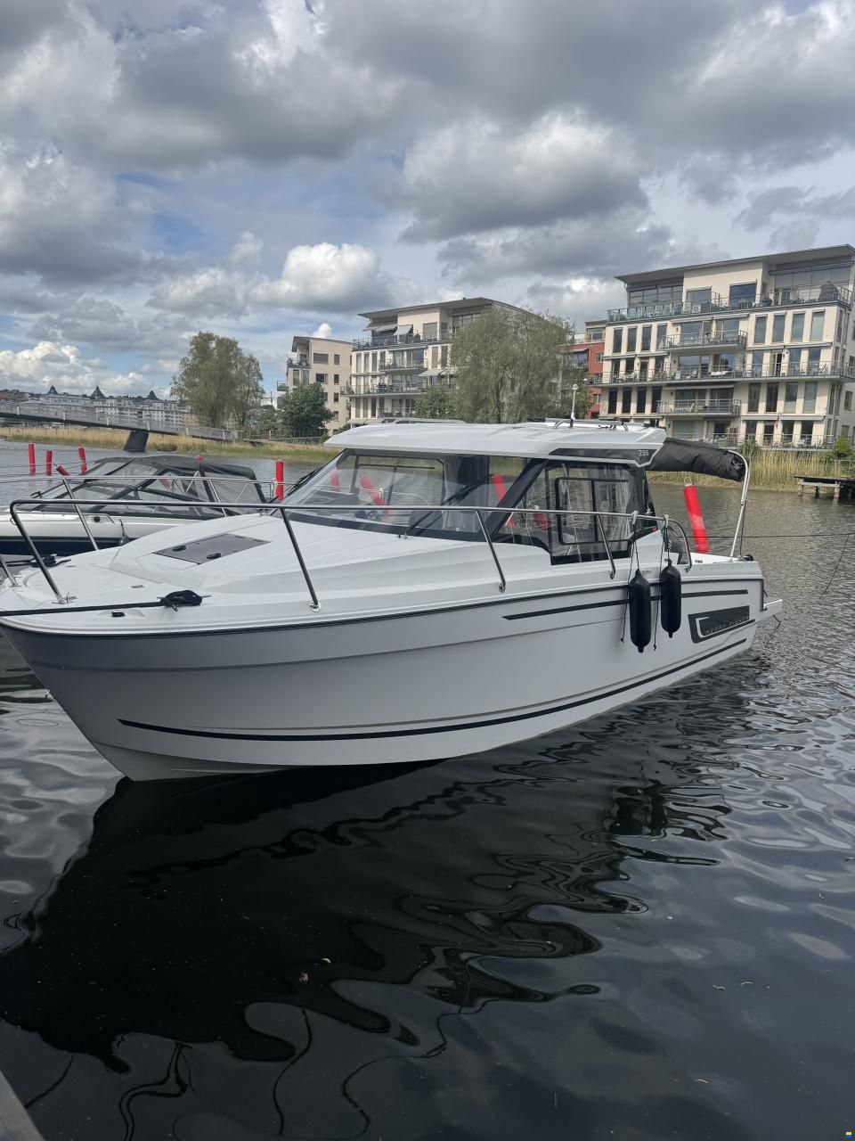 Jeanneau 795 S2