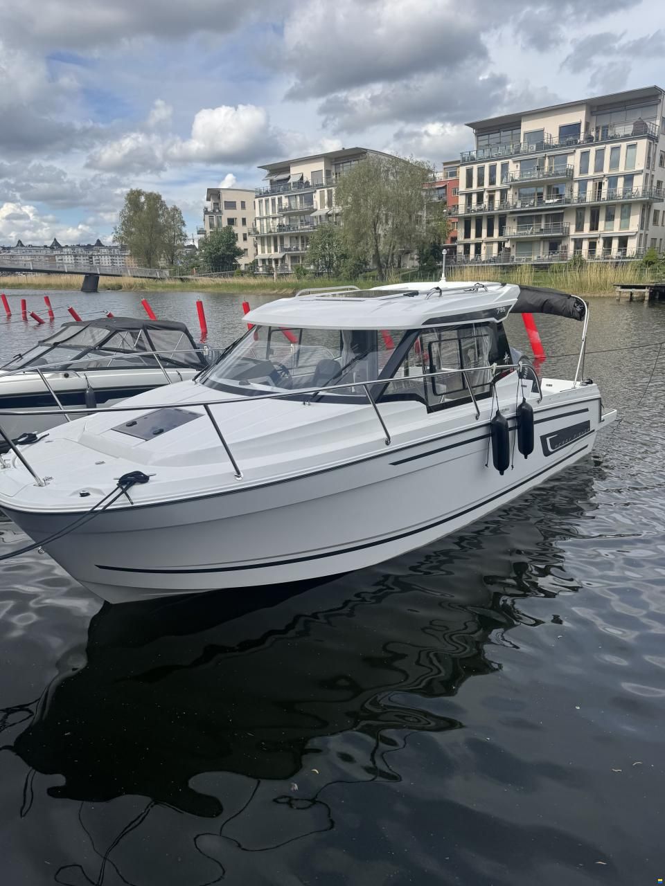Jeanneau 795 S2