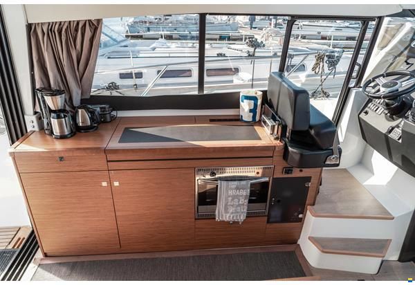 Jeanneau NC 11