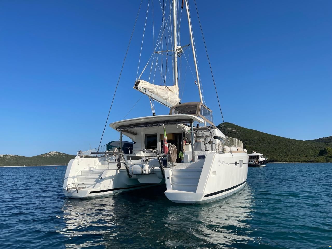 Lagoon 39