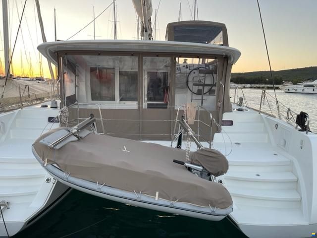 Lagoon 39