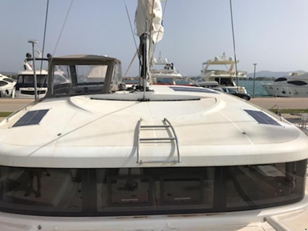 Lagoon 39
