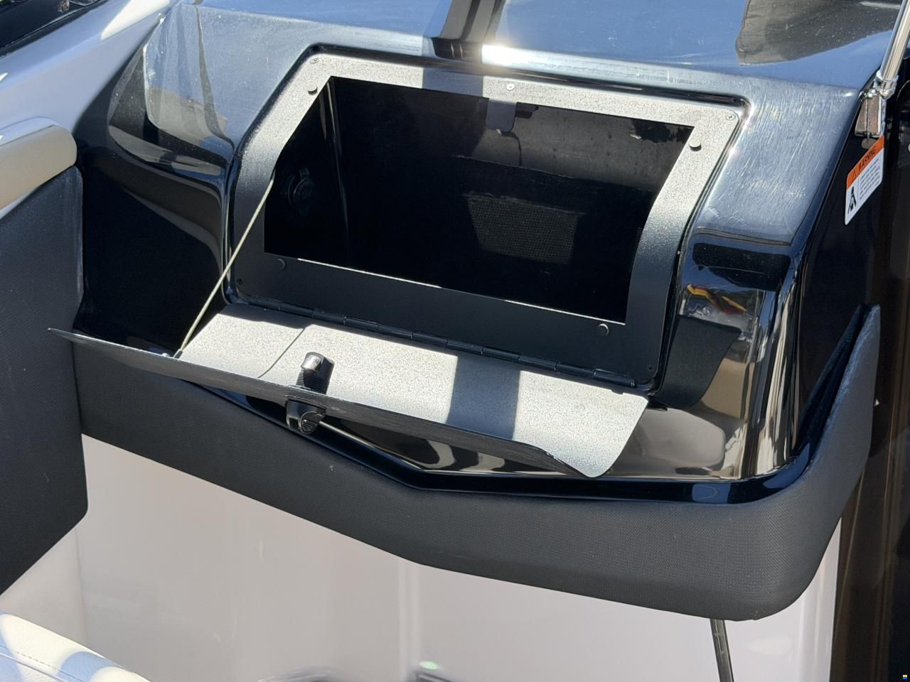 Glastron GT 229