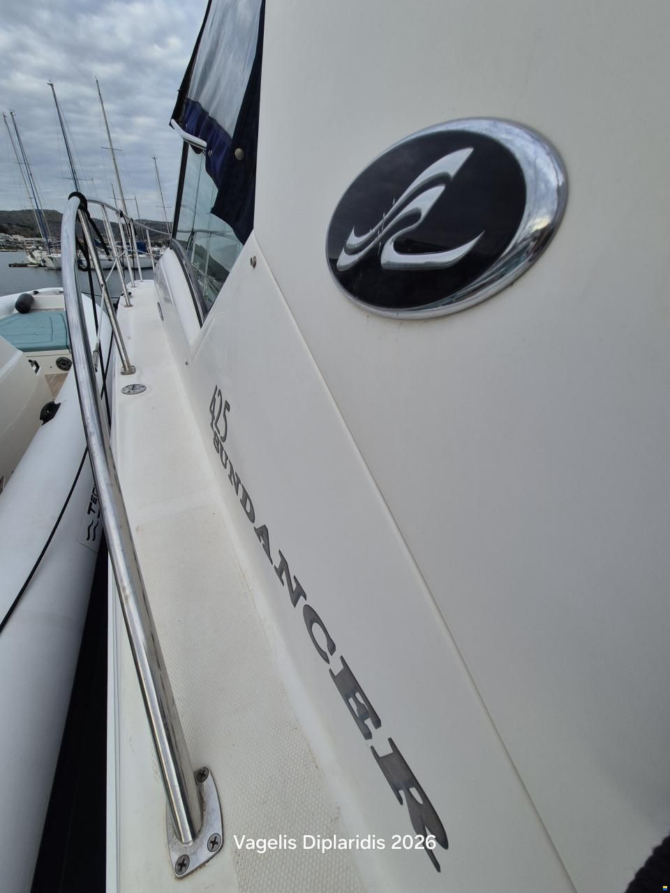 Sea Ray SUNDANCER 425