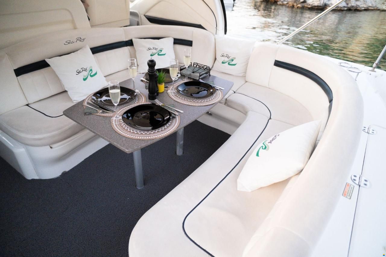 Sea Ray SUNDANCER 425
