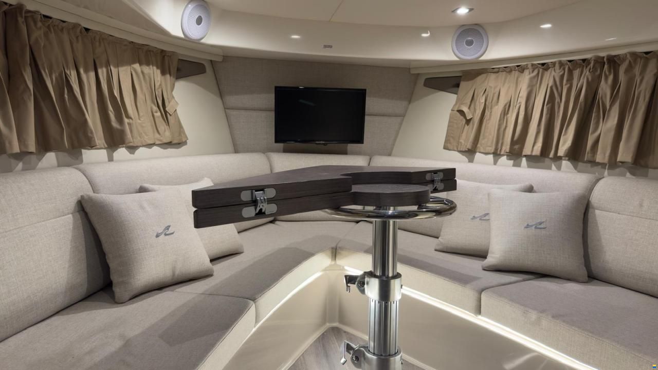 Sea Ray 320 Sundancer