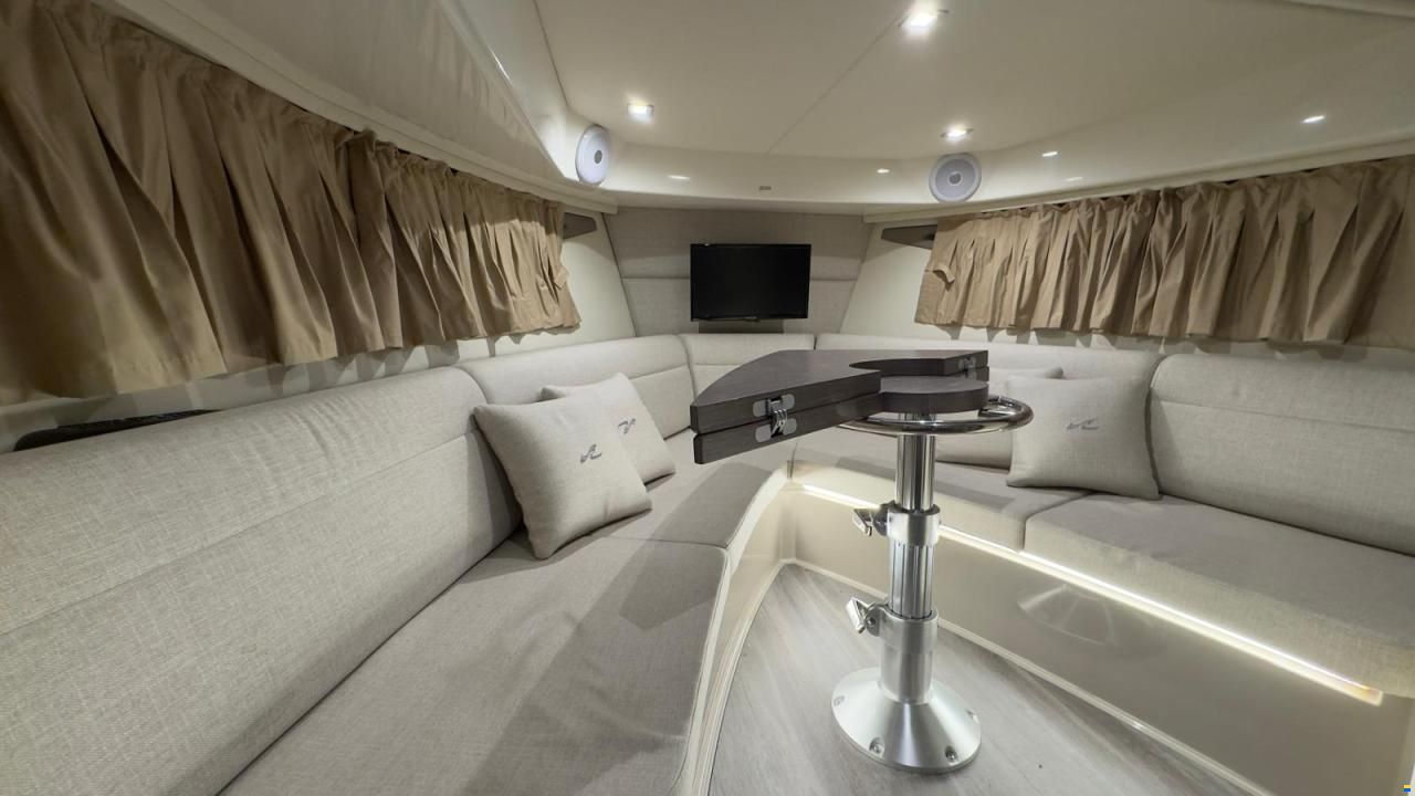 Sea Ray 320 Sundancer