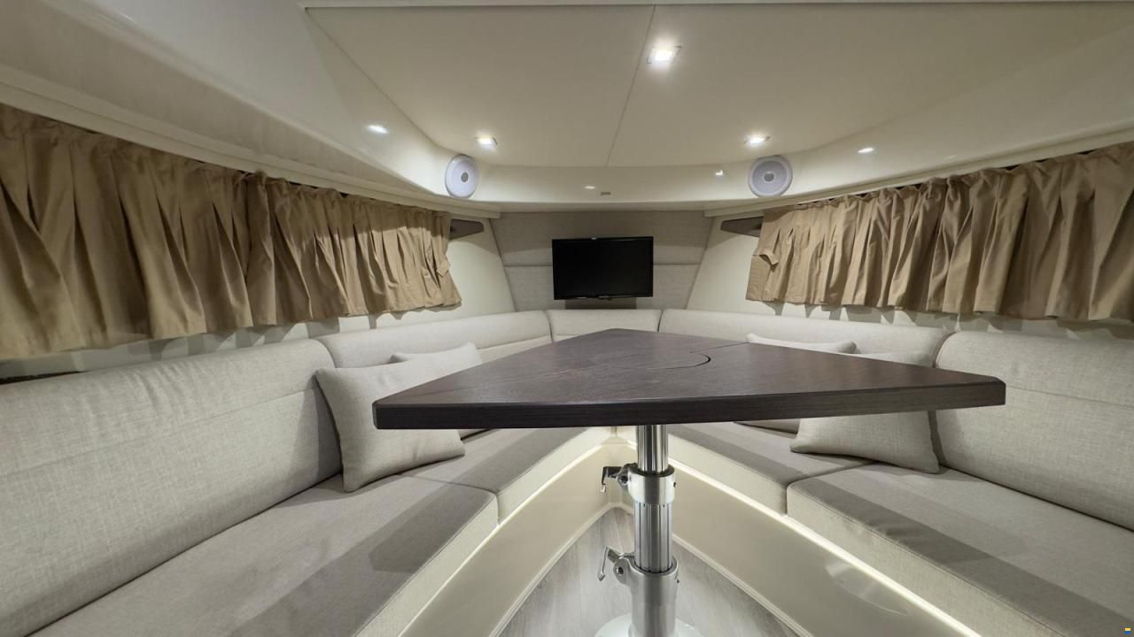 Sea Ray 320 Sundancer