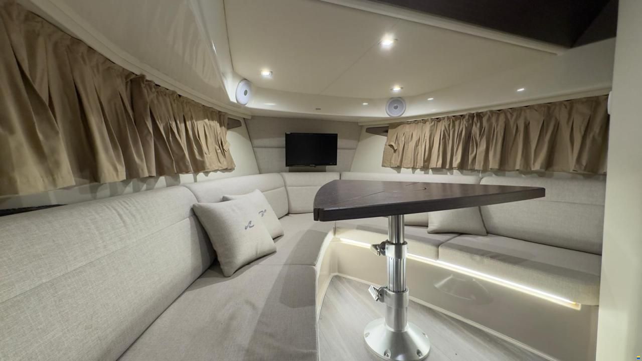 Sea Ray 320 Sundancer