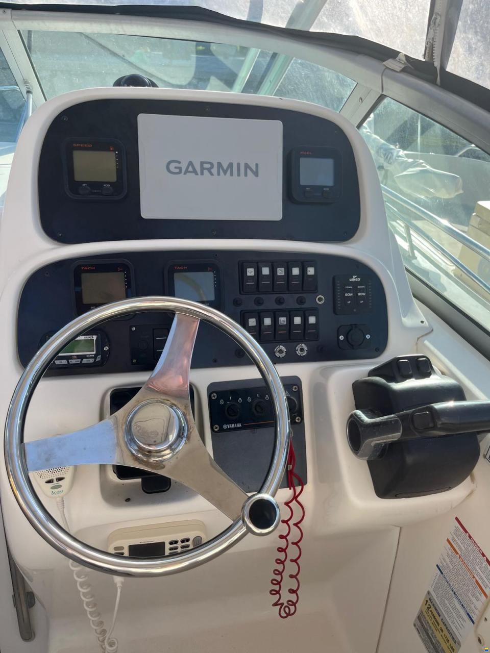 Robalo R265
