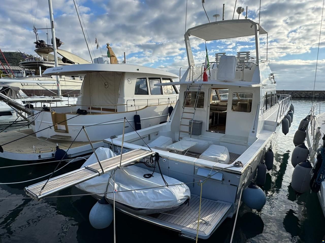 HI-Star 52 Fly