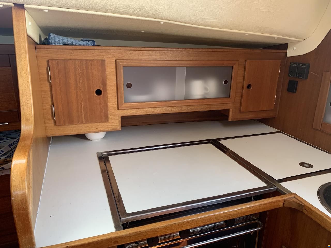 Hanse 331