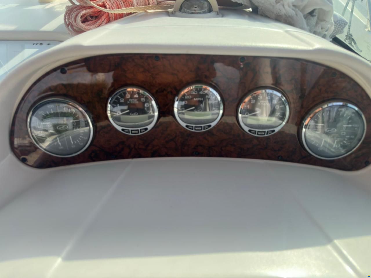 Sea Ray 335 Sundancer