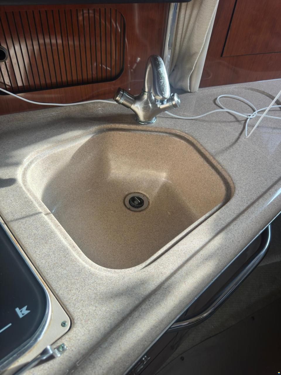 Sea Ray 335 Sundancer