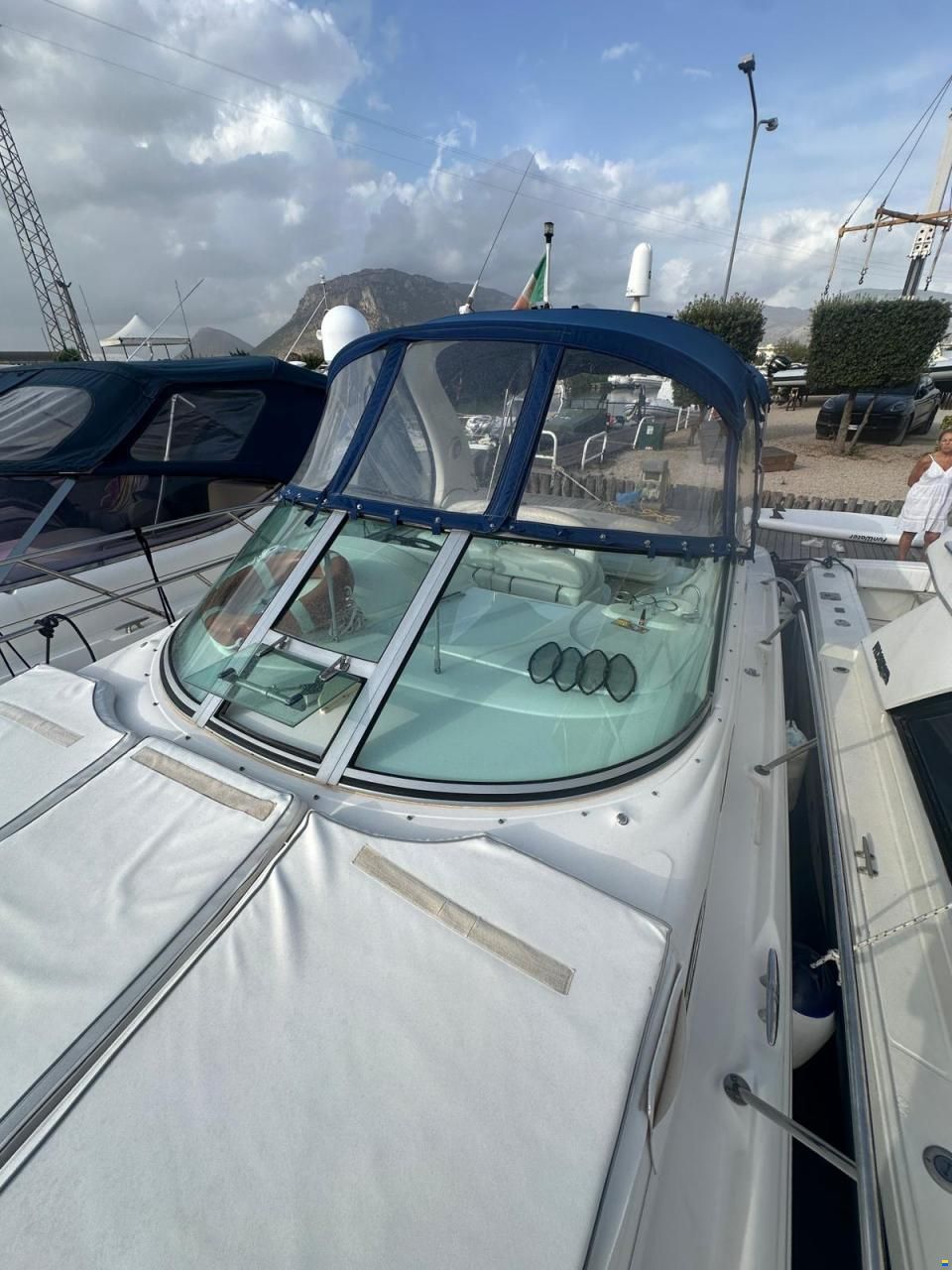 Sea Ray 335 Sundancer