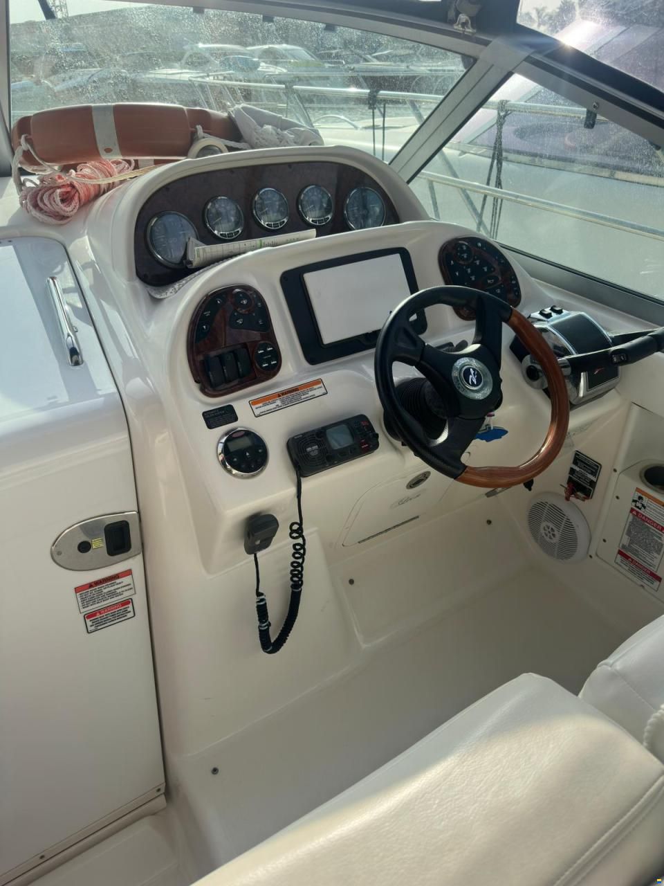 Sea Ray 335 Sundancer