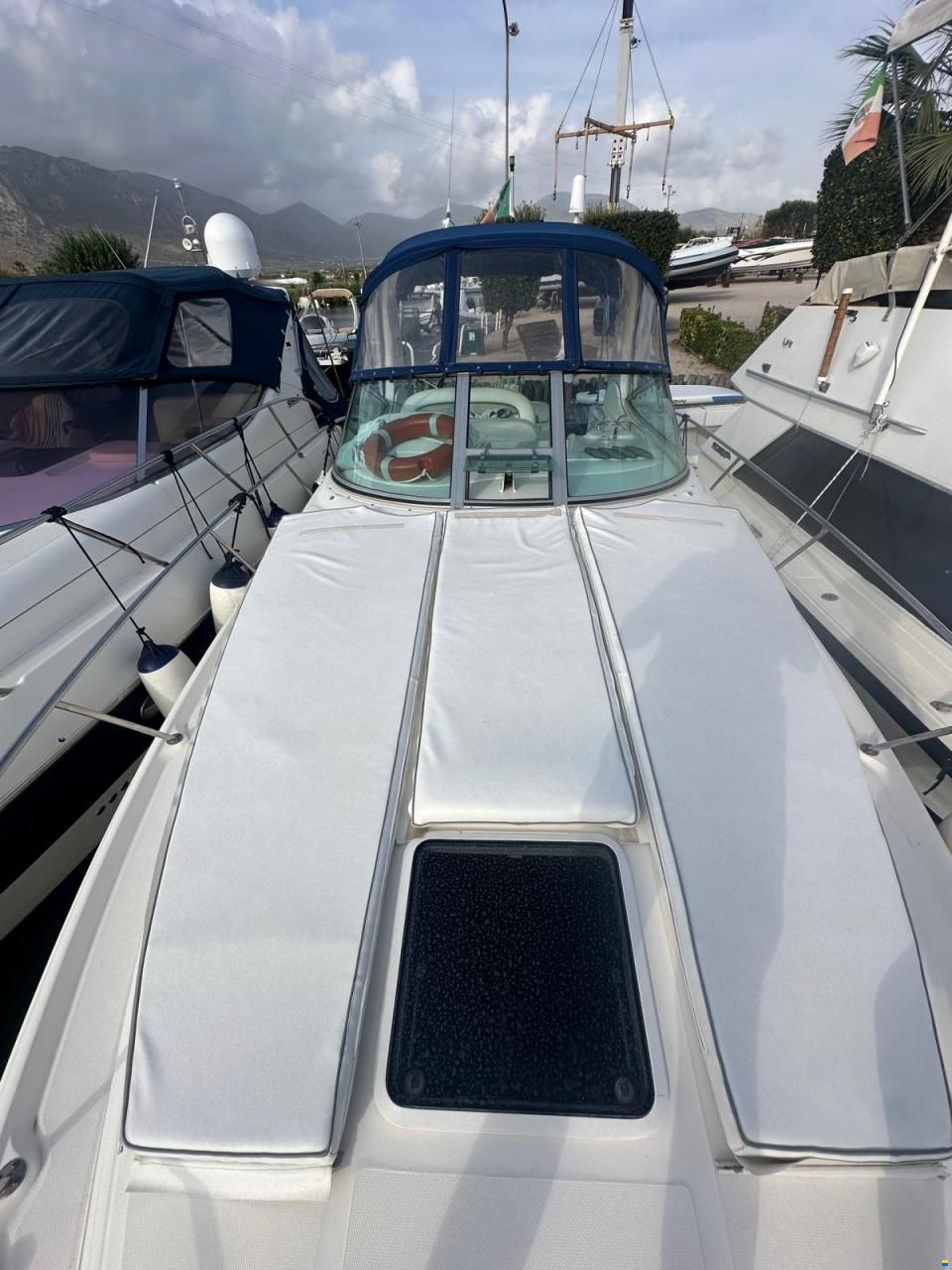 Sea Ray 335 Sundancer