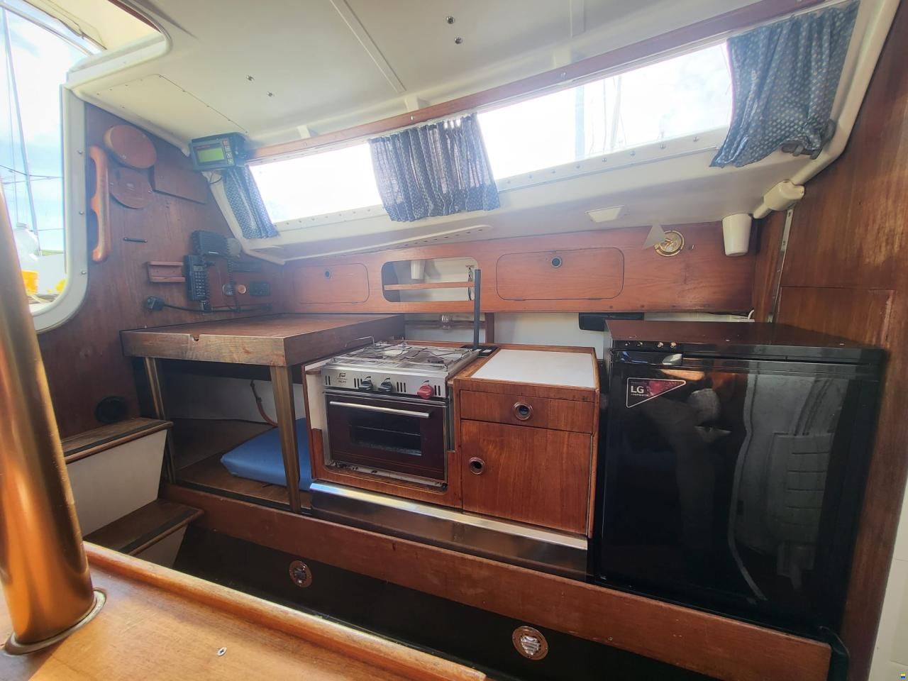Comar Comet 910