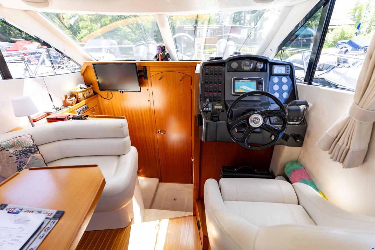 Galeon 290 Fly Bridge