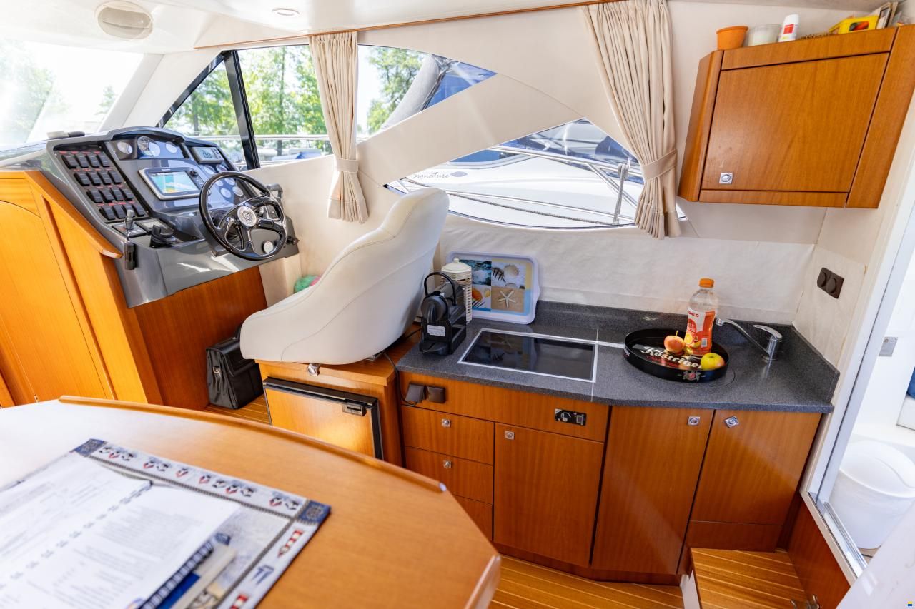 Galeon 290 Fly Bridge