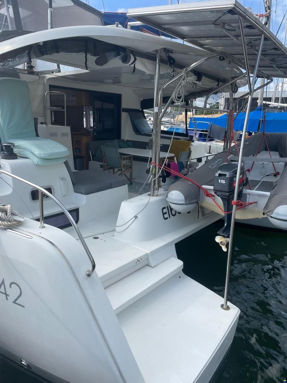 Lagoon 42