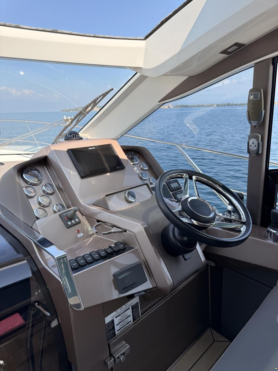 Galeon 485 HTS