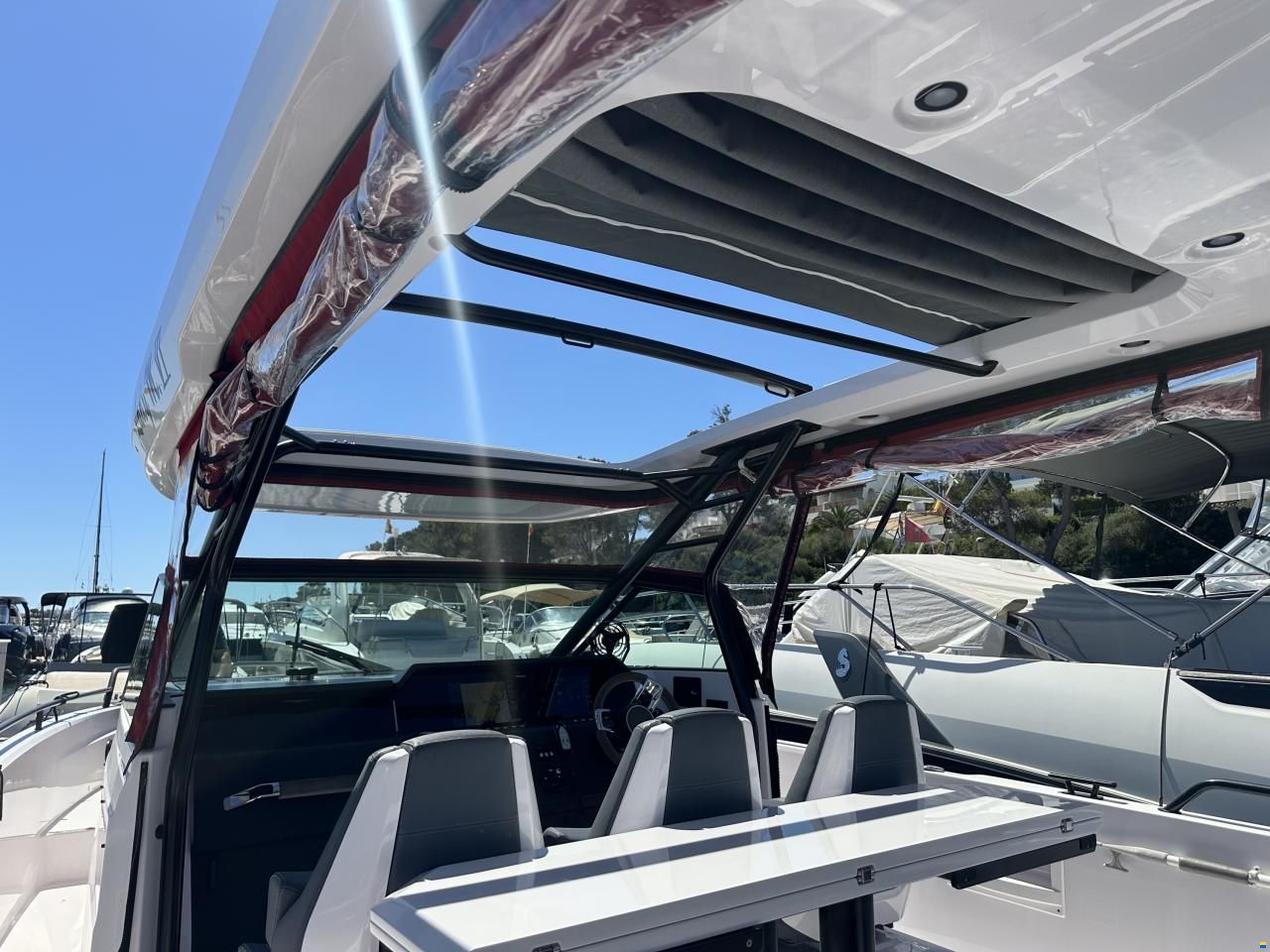 Axopar 37 Sun-Top