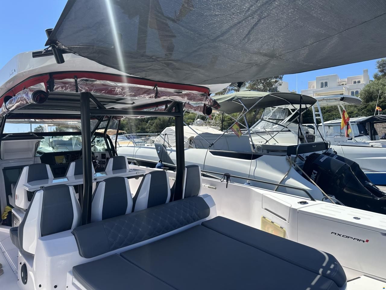 Axopar 37 Sun-Top