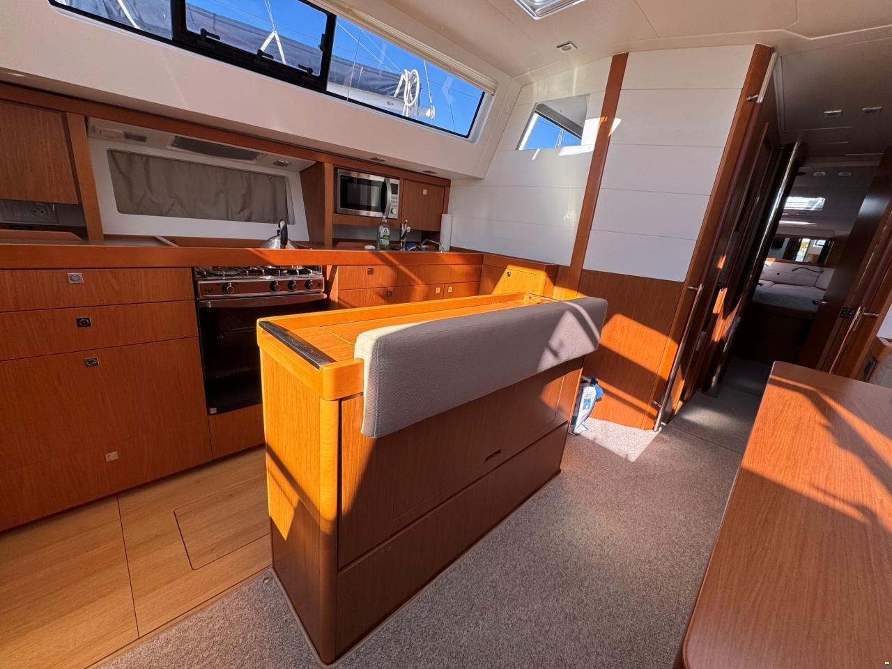Beneteau Sense 46