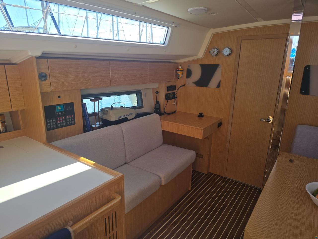 Bavaria C42