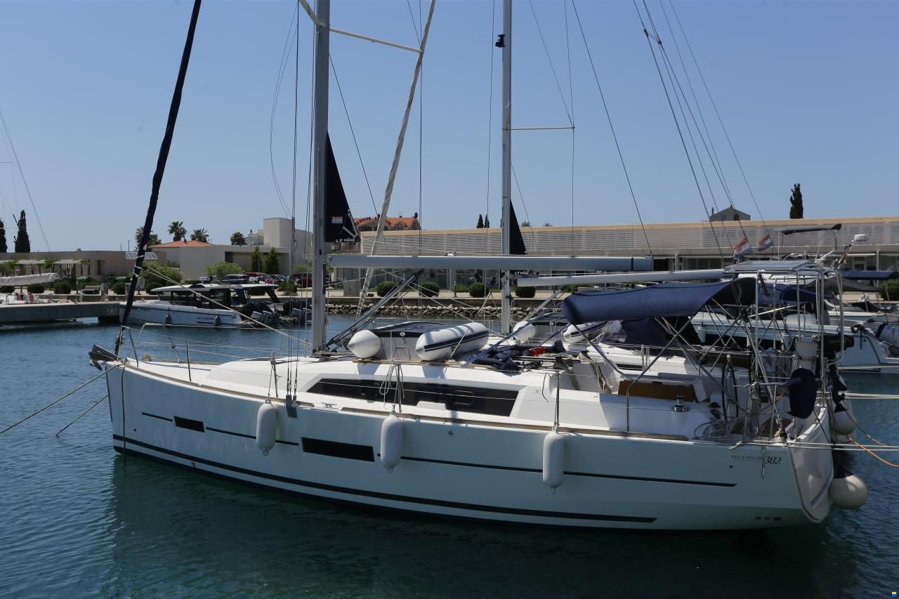 Dufour 382 Grand Large