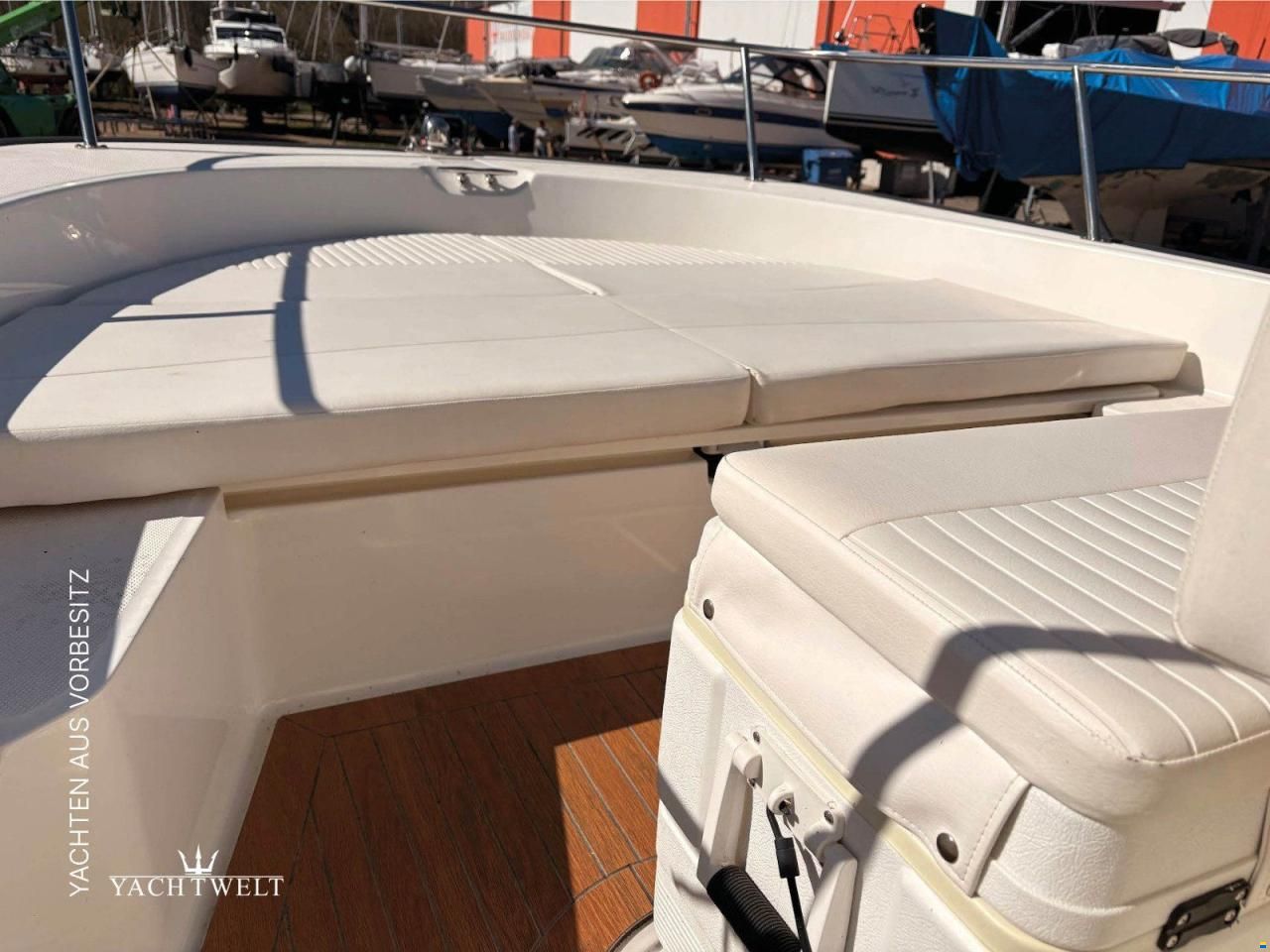 Boston Whaler 210 MONTAUK