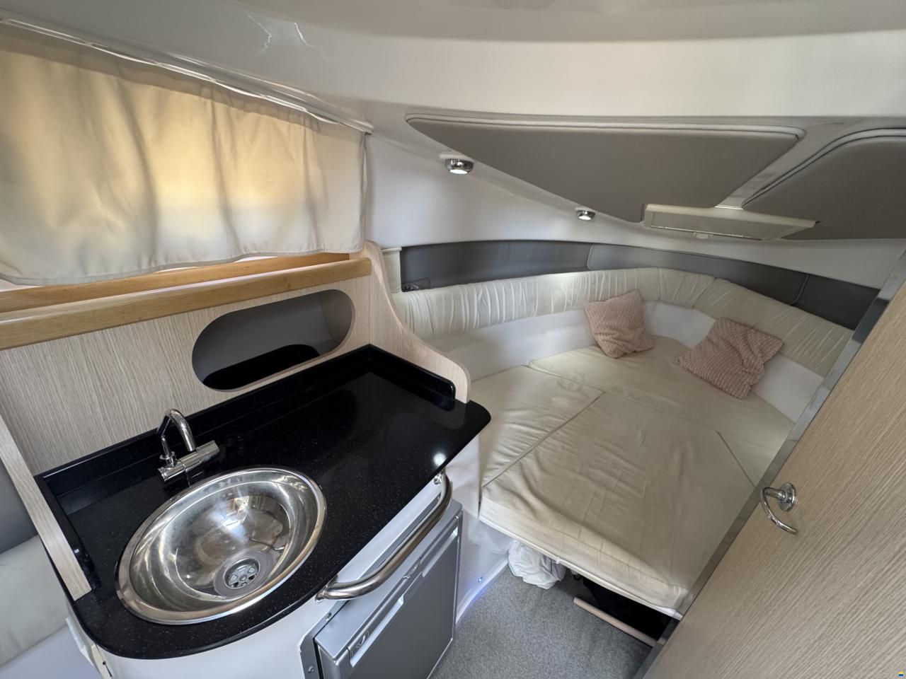 Saver 690 Cabin