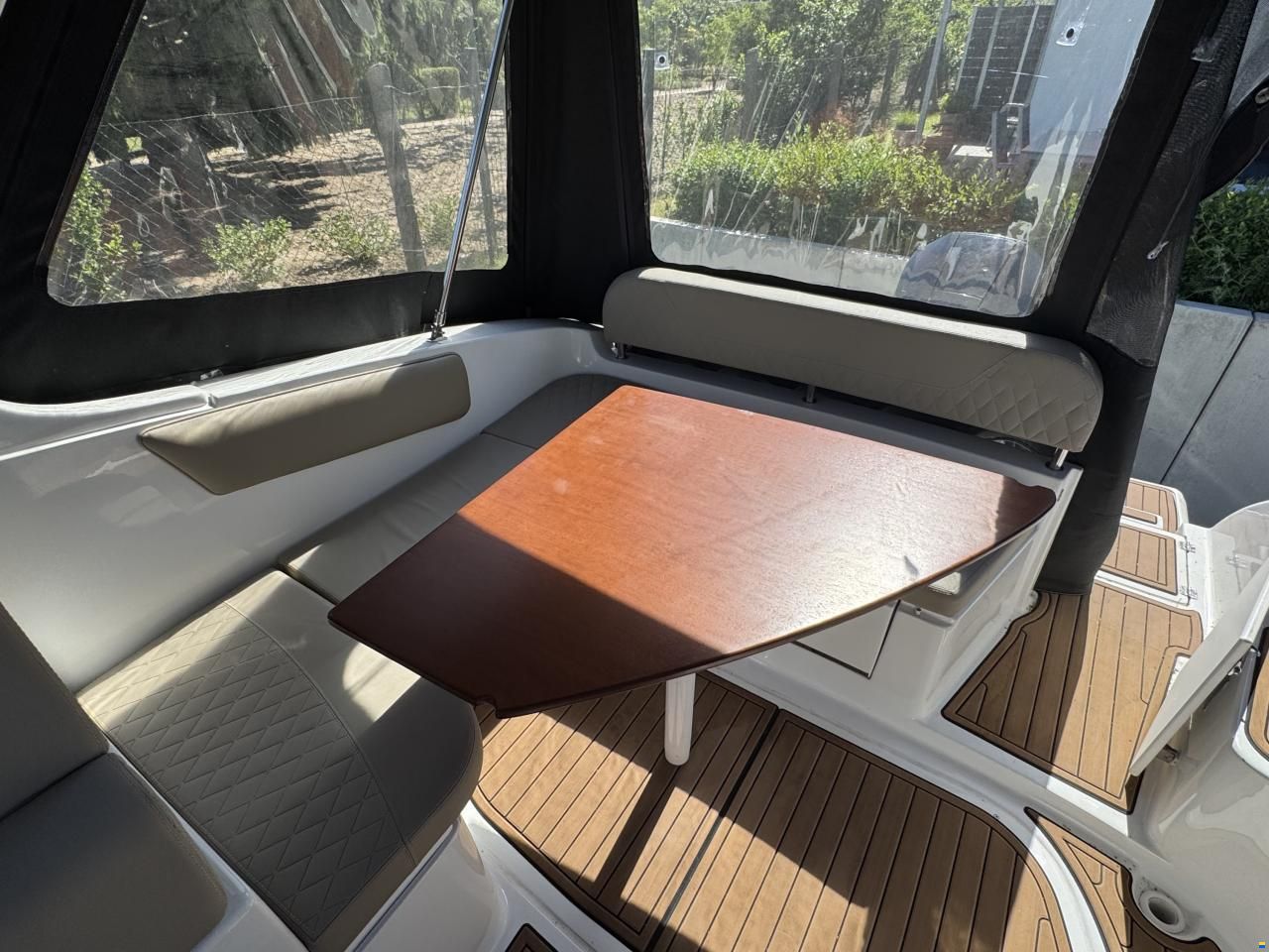 Saver 690 Cabin