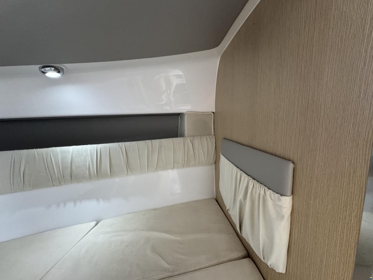 Saver 690 Cabin