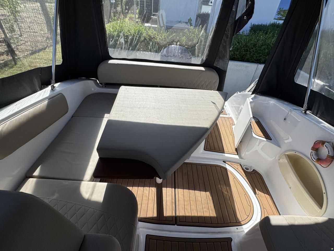 Saver 690 Cabin