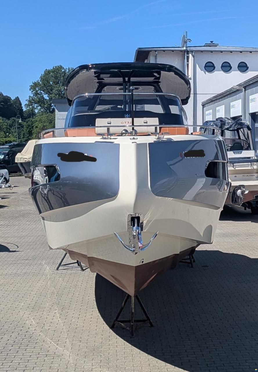Invictus GT 320