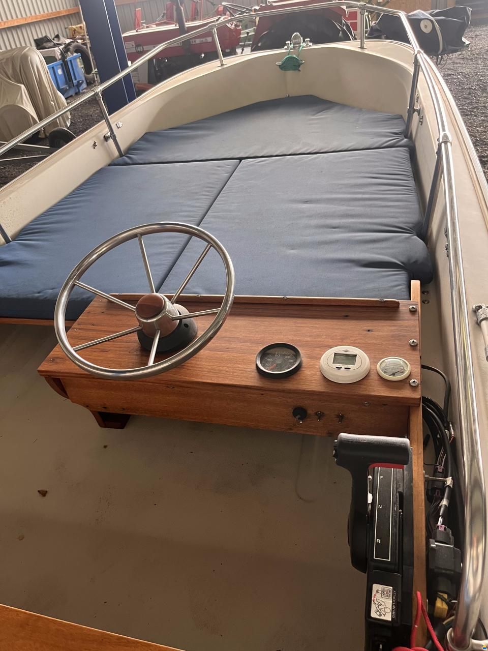Boston Whaler 15`3 Sport